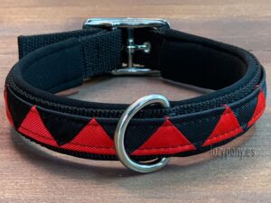 Collar Red Berries